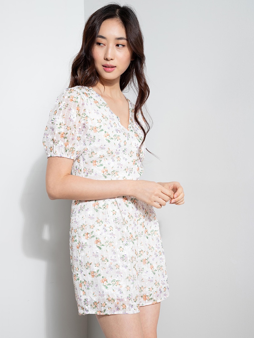 

ZALORA OCCASION White & Orange Printed V Neck Puff Sleeve Playsuit