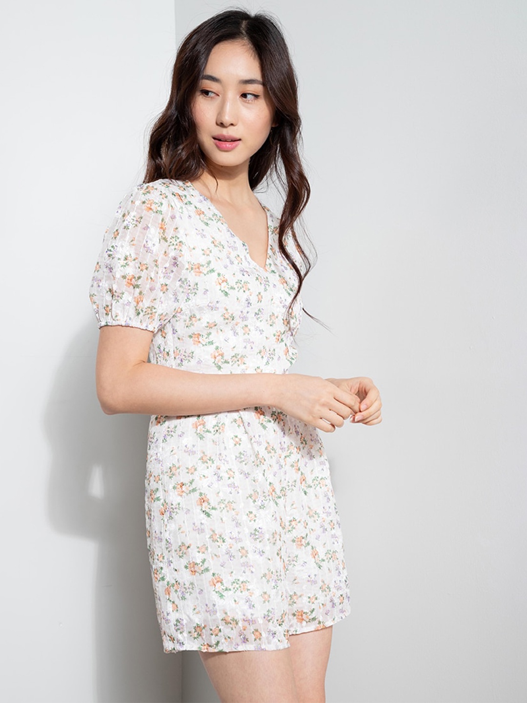 

ZALORA OCCASION White & Orange Printed V Neck Puff Sleeve Playsuit