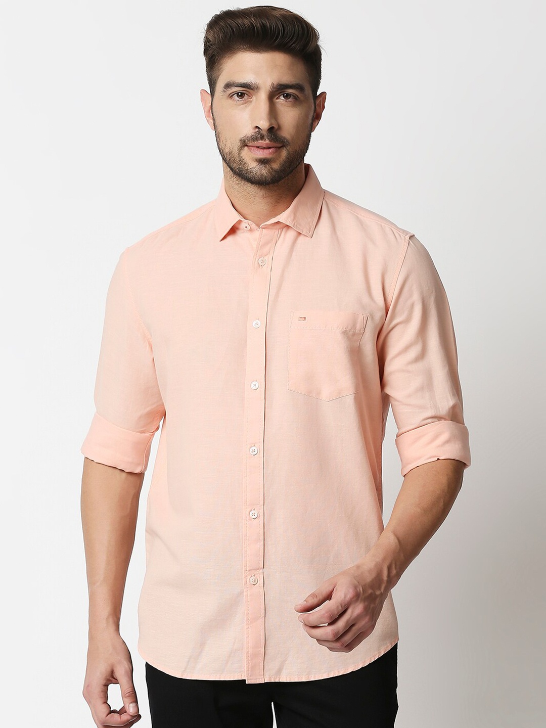 

Basics Men Peach-Coloured Solid Slim Fit Cotton Casual Shirt
