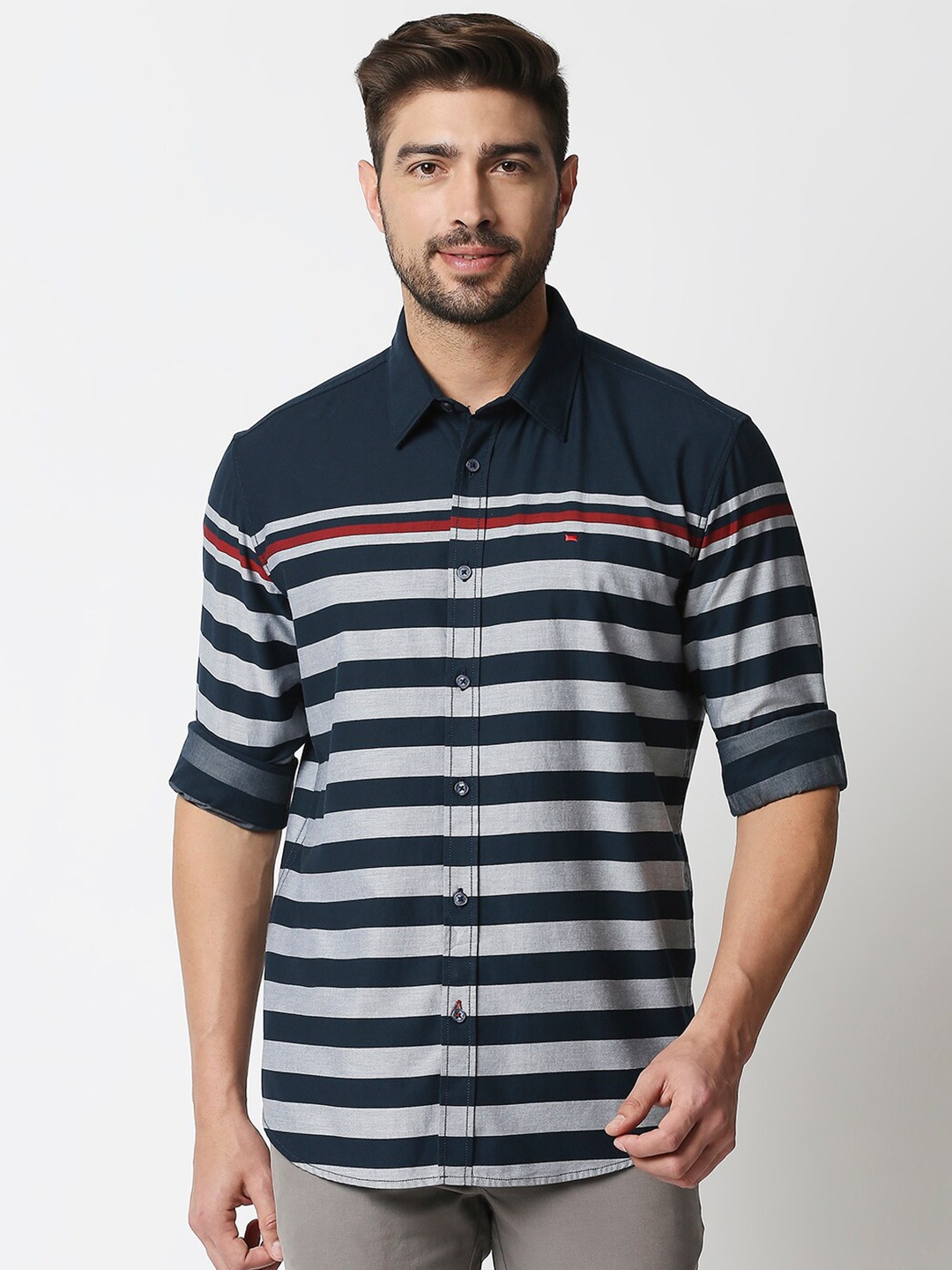 

Basics Men Navy Blue & Grey Slim Fit Horizontal Striped Cotton Casual Shirt