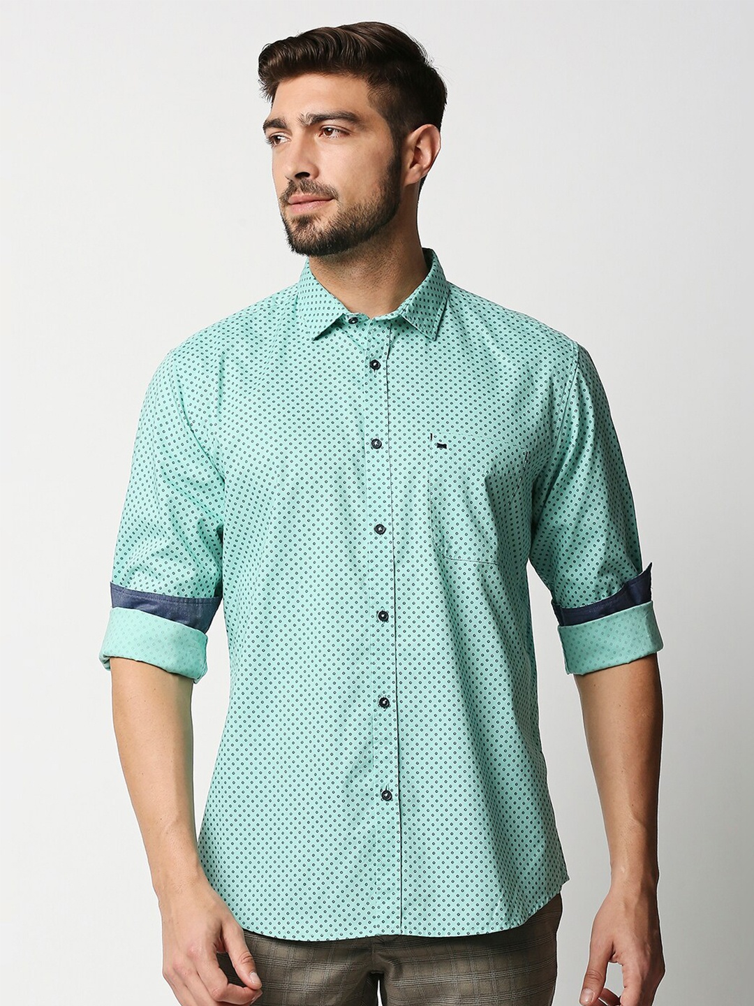 

Basics Men Sea Green & Black Slim Fit Floral Ditsy Print Cotton Casual Shirt