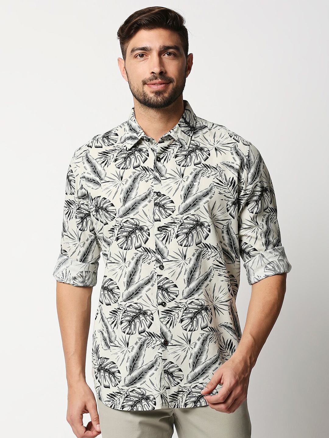 

Basics Men Green & White Slim Fit Tropical Printed Casual Shirt