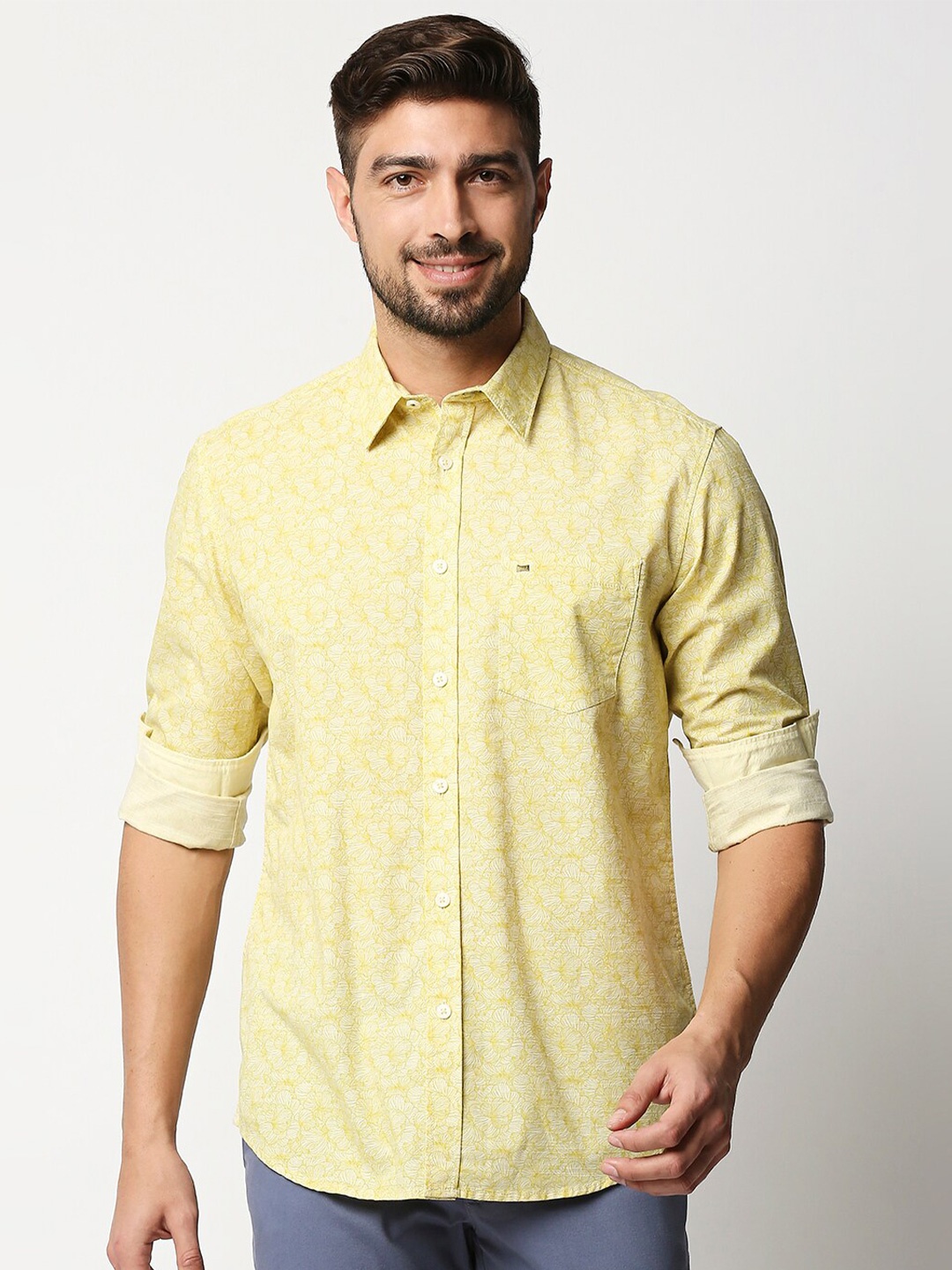 

Basics Men White & Yellow Slim Fit Floral Printed Cotton Casual Shirt