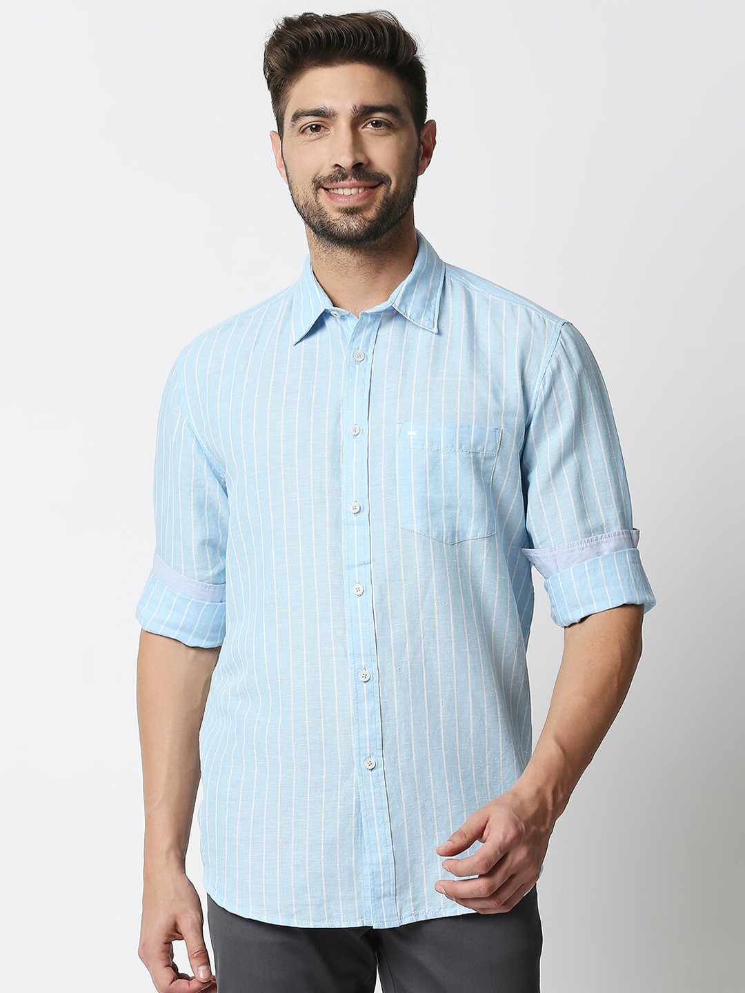 

Basics Men Blue & White Slim Fit Striped Cotton Linen Casual Shirt