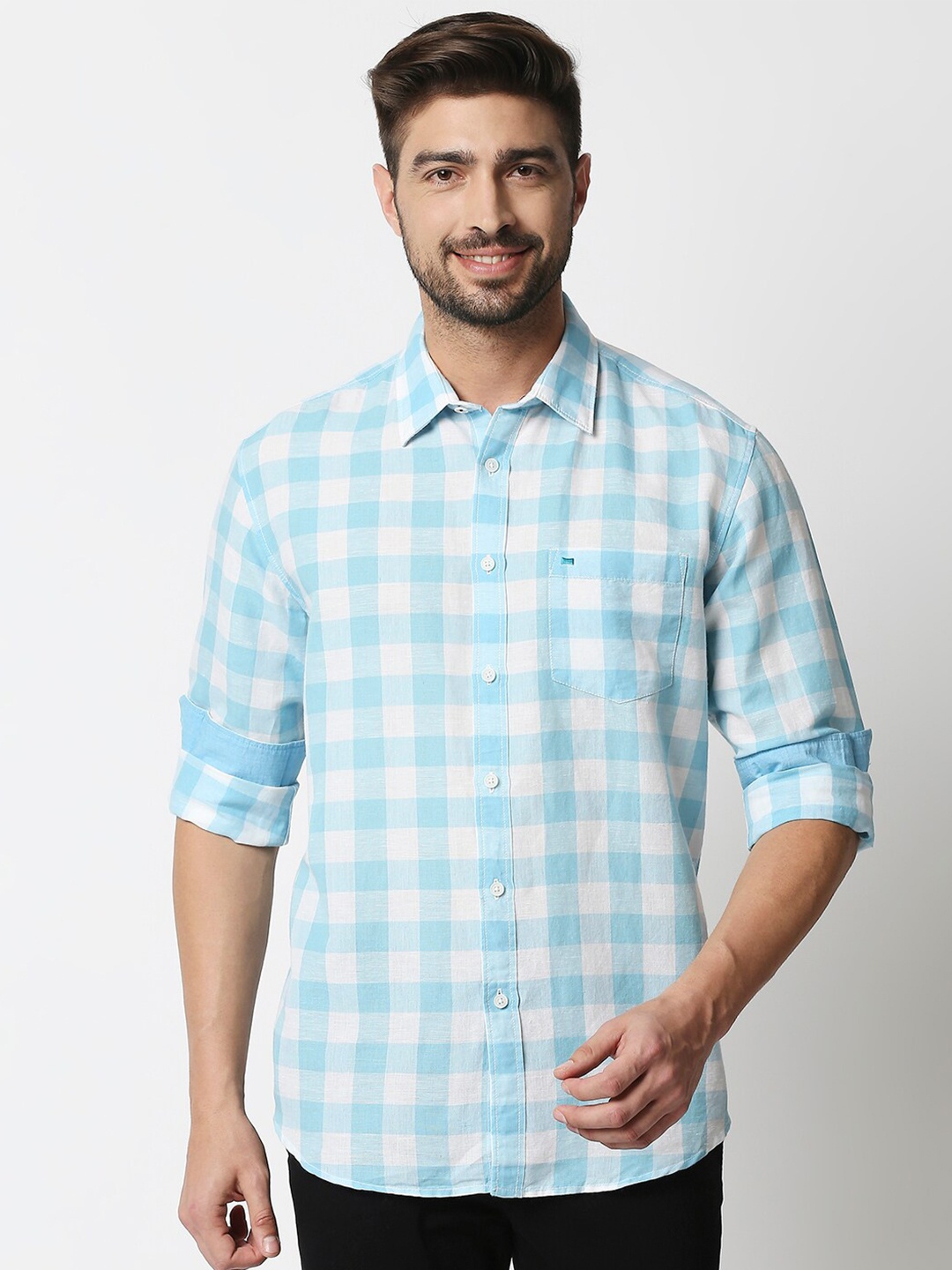 

Basics Men White & Blue Slim Fit Buffalo Checked Cotton Linen Casual Shirt