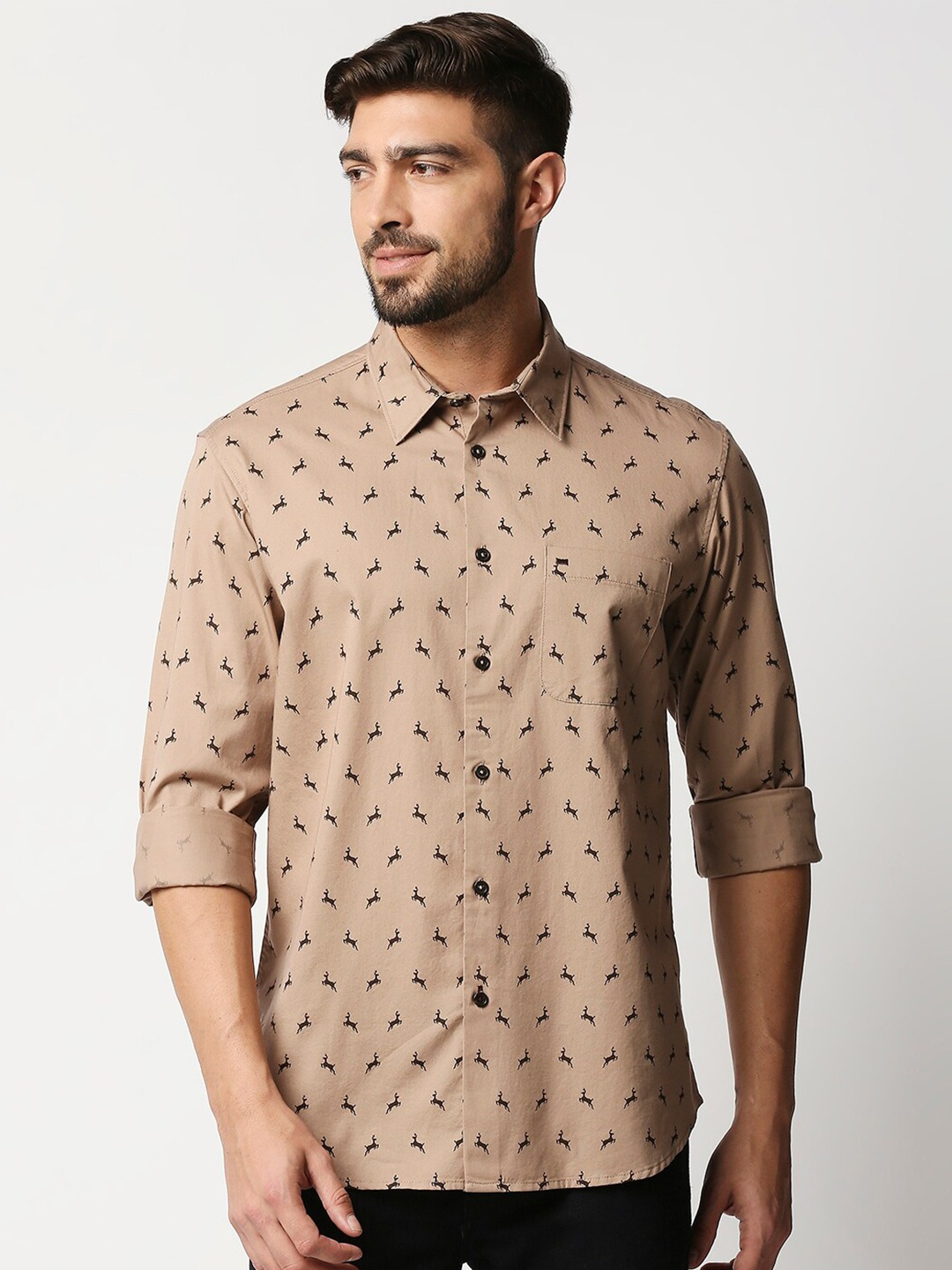 

Basics Men Brown Slim Fit Ditsy Conversational Print Cotton Casual Shirt