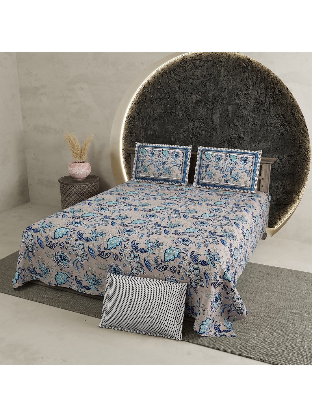 

Aura Grey & Blue Ethnic Motifs 200 TC King Bedsheet with 2 Pillow Covers