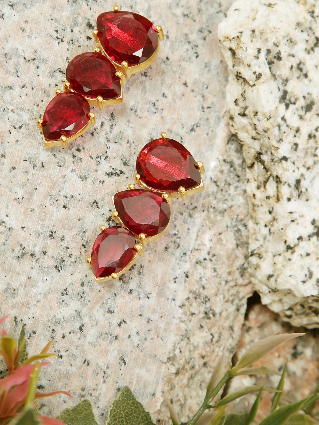 

XAGO Red & Gold-Toned Contemporary Drop Earrings