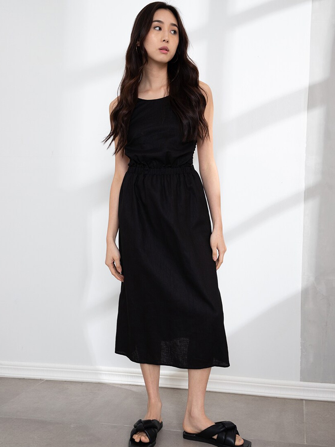 

ORIGIN BY ZALORA Black Linen Midi Dress
