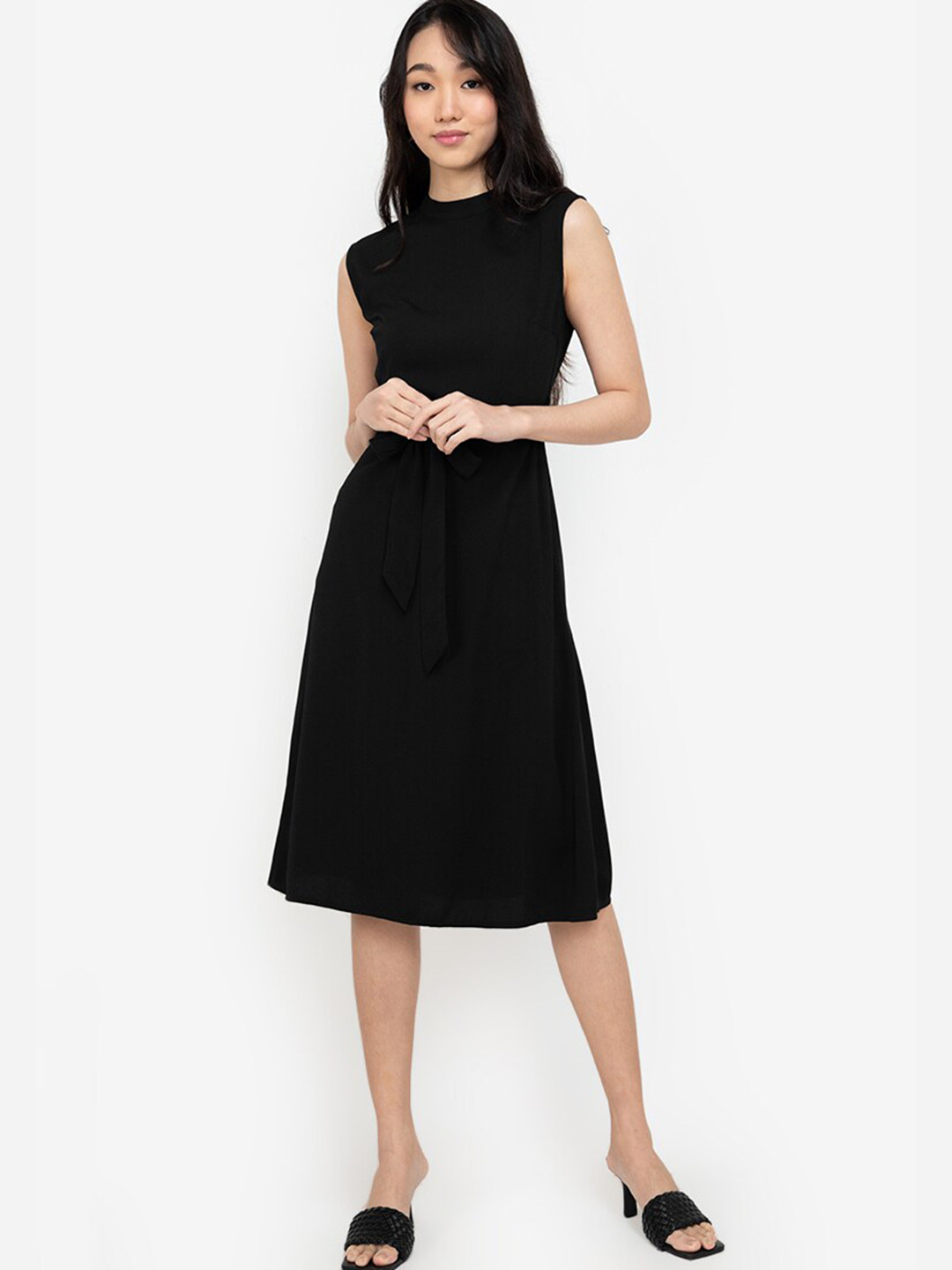 

ZALORA BASICS Black A-Line Skater Dress