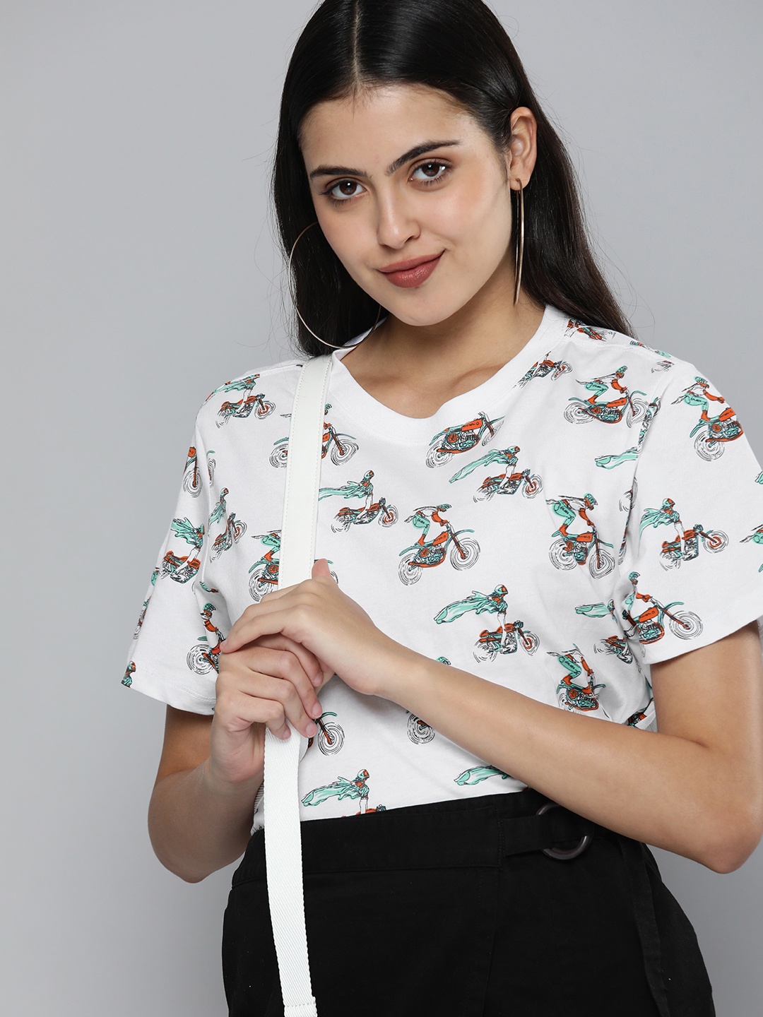 

Levis Women White & Blue Biker Printed Pure Cotton Styled T-shirt