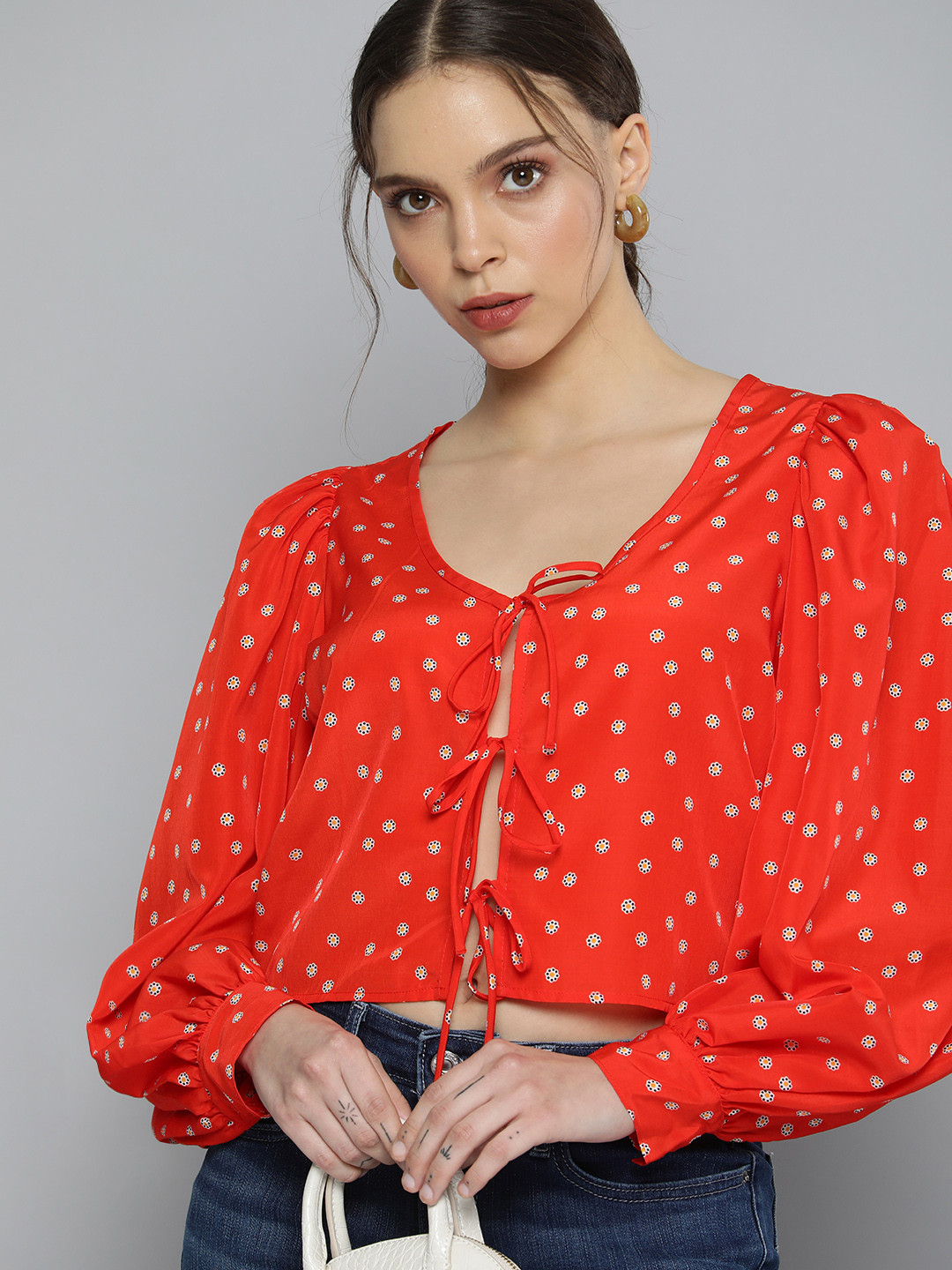 

Levis Orange Ditsy Floral Print Tie-Up Neck Crop Top