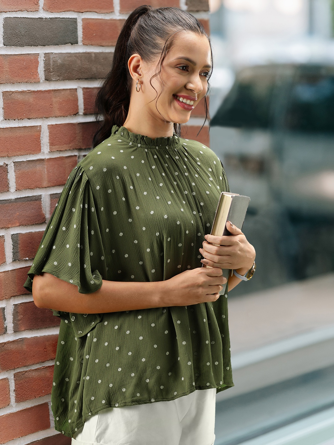 

Levis Olive Green & White Geometric Embroidered Flared Sleeves Blouson Top