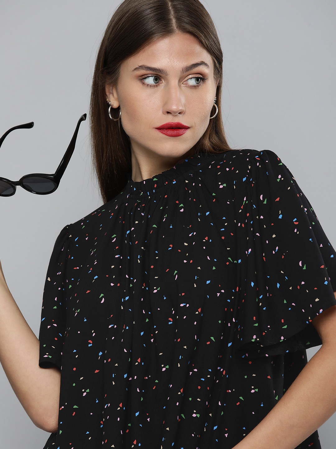 

Levis Black Geometric Print Crew-Neck Blouson Top