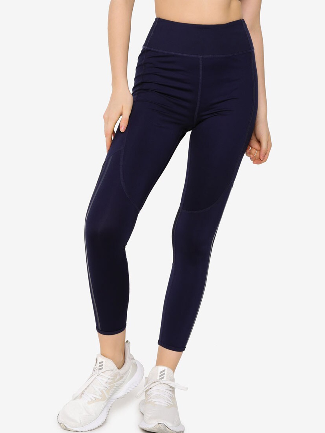 

ZALORA ACTIVE Women Navy Blue & Black Solid Leggings