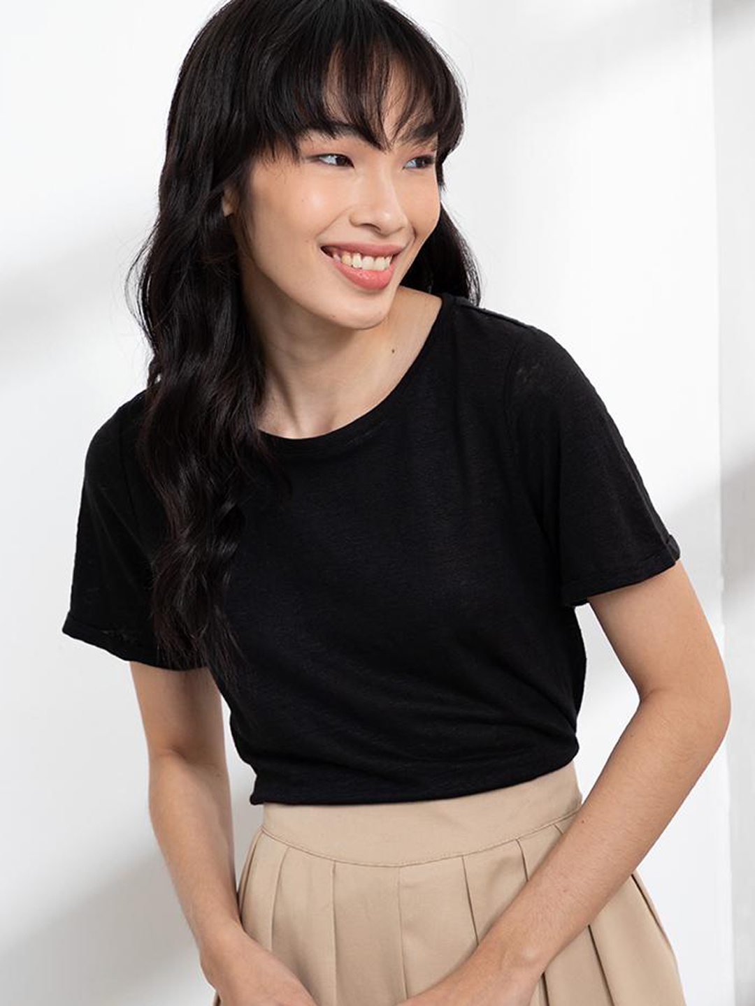 

ORIGIN BY ZALORA Black Linen Solid Top