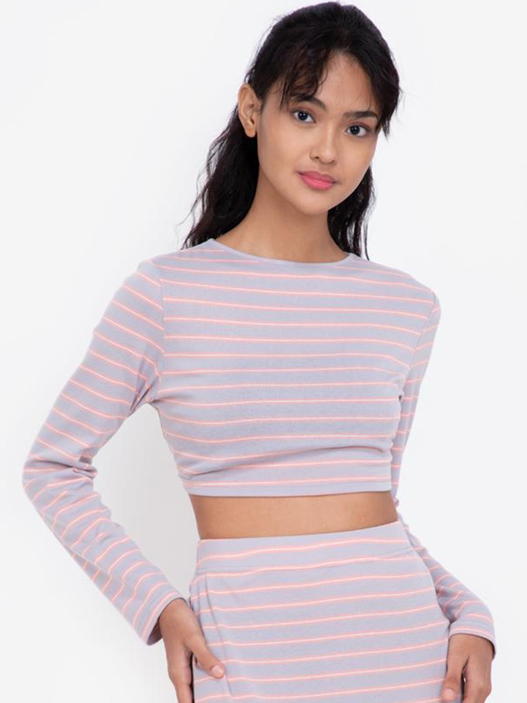 

ZALORA BASICS Black & Grey Striped Rib Open Back Long Sleeve Top