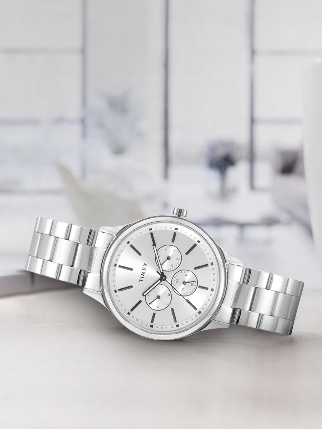

Timex Men Silver-Toned Multifunction Analogue Watch - TWEG18409