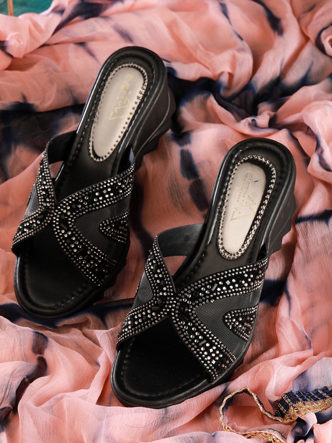 

EVERLY Women Black & Silver-Toned Embellished Suede Wedge Sandals