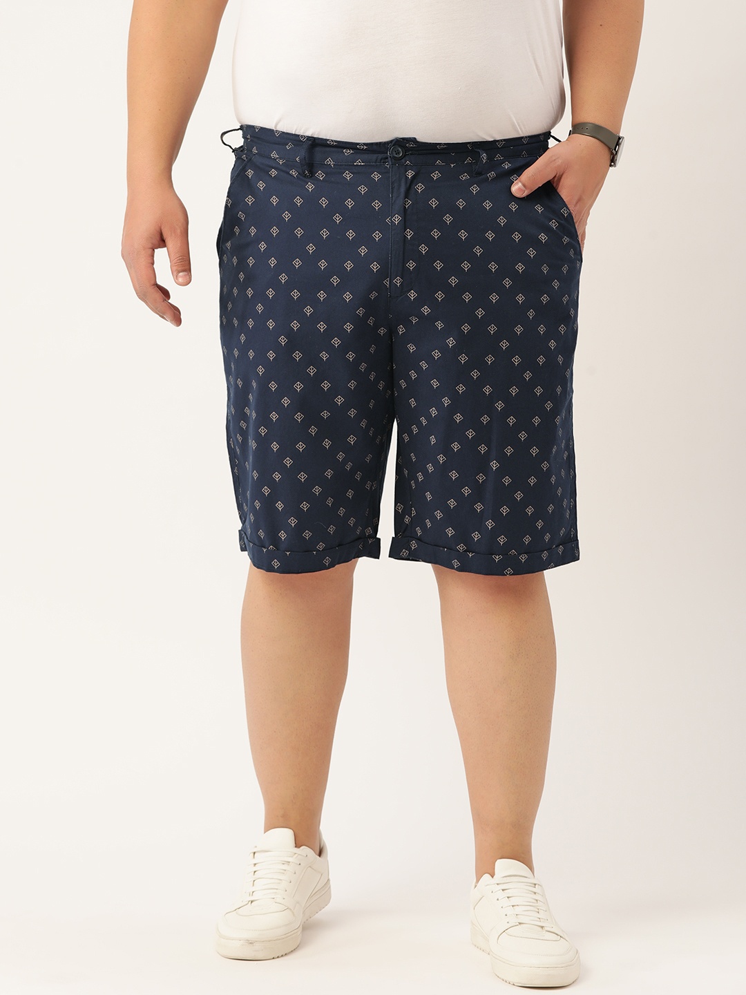 

IVOC Plus Men Navy Blue & Beige Geometric Printed Slim Fit Shorts