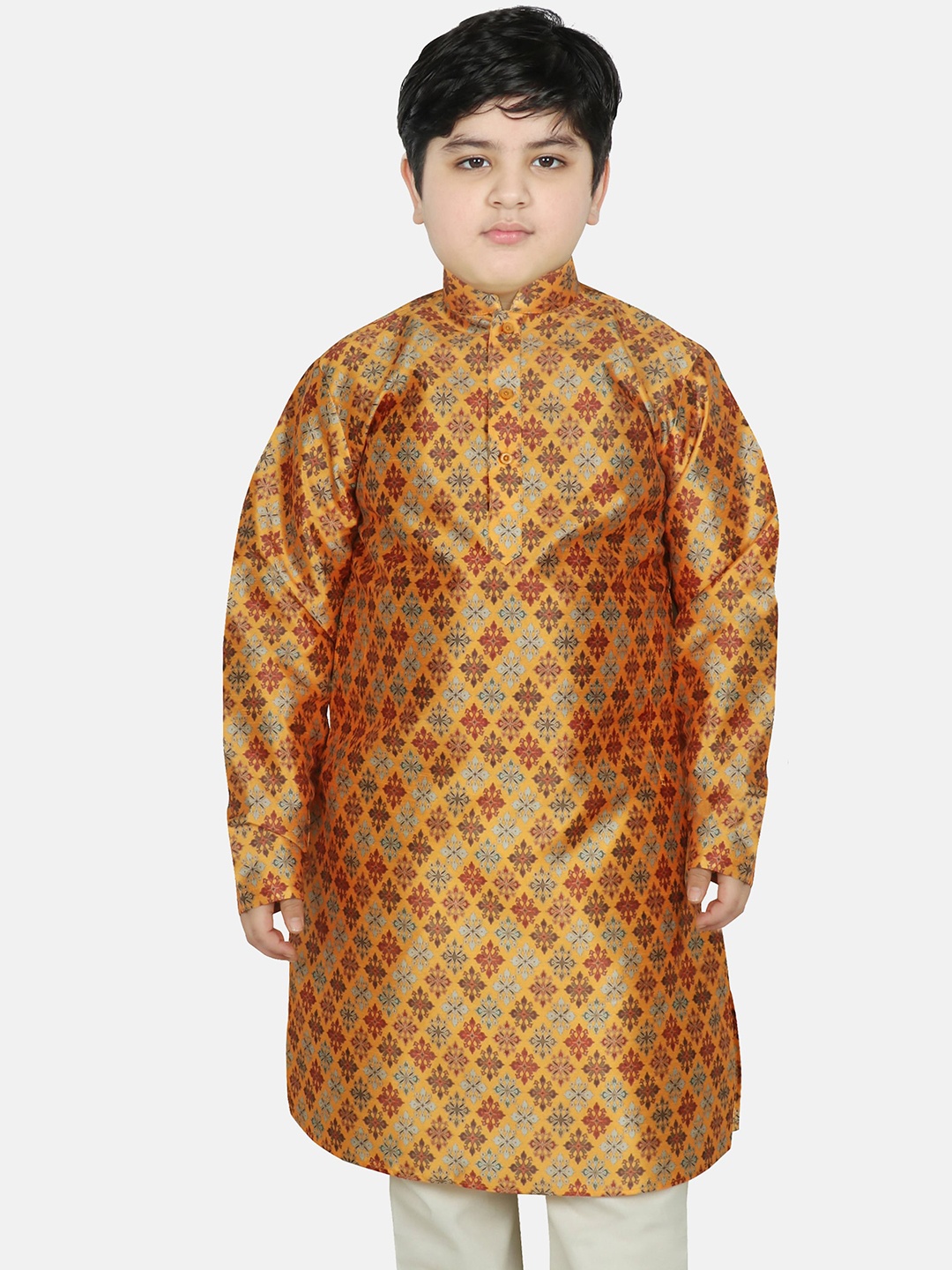 

SG YUVRAJ Boys Yellow & Maroon Ethnic Motifs Printed Raw Silk A-line Kurta