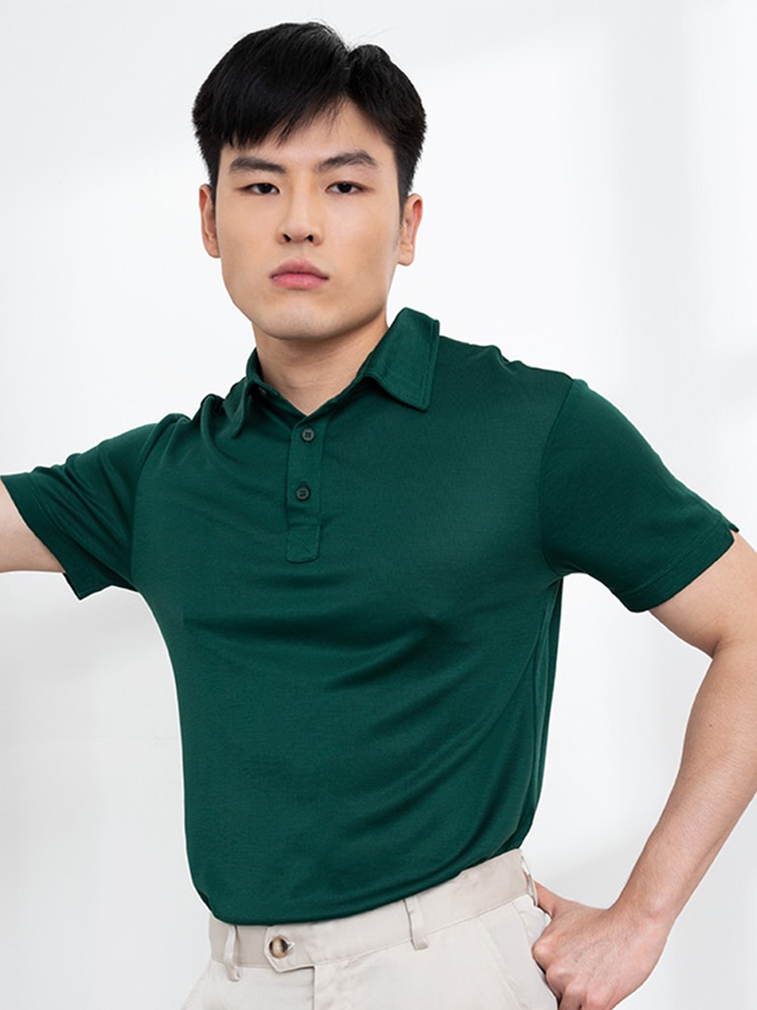 

ZALORA BASICS Men Green Polo Collar T-shirt