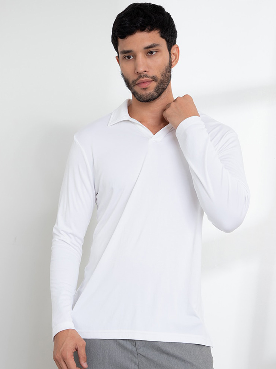 

ZALORA BASICS Men White Polo Collar T-shirt