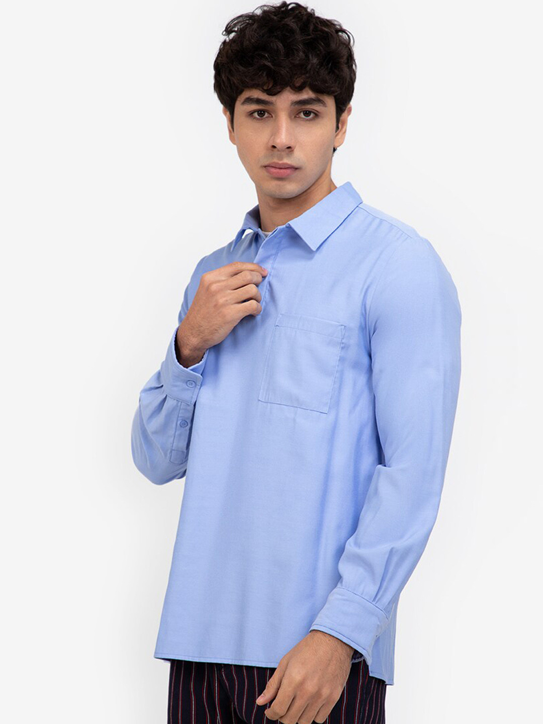 

ZALORA BASICS Men Blue Casual Shirt