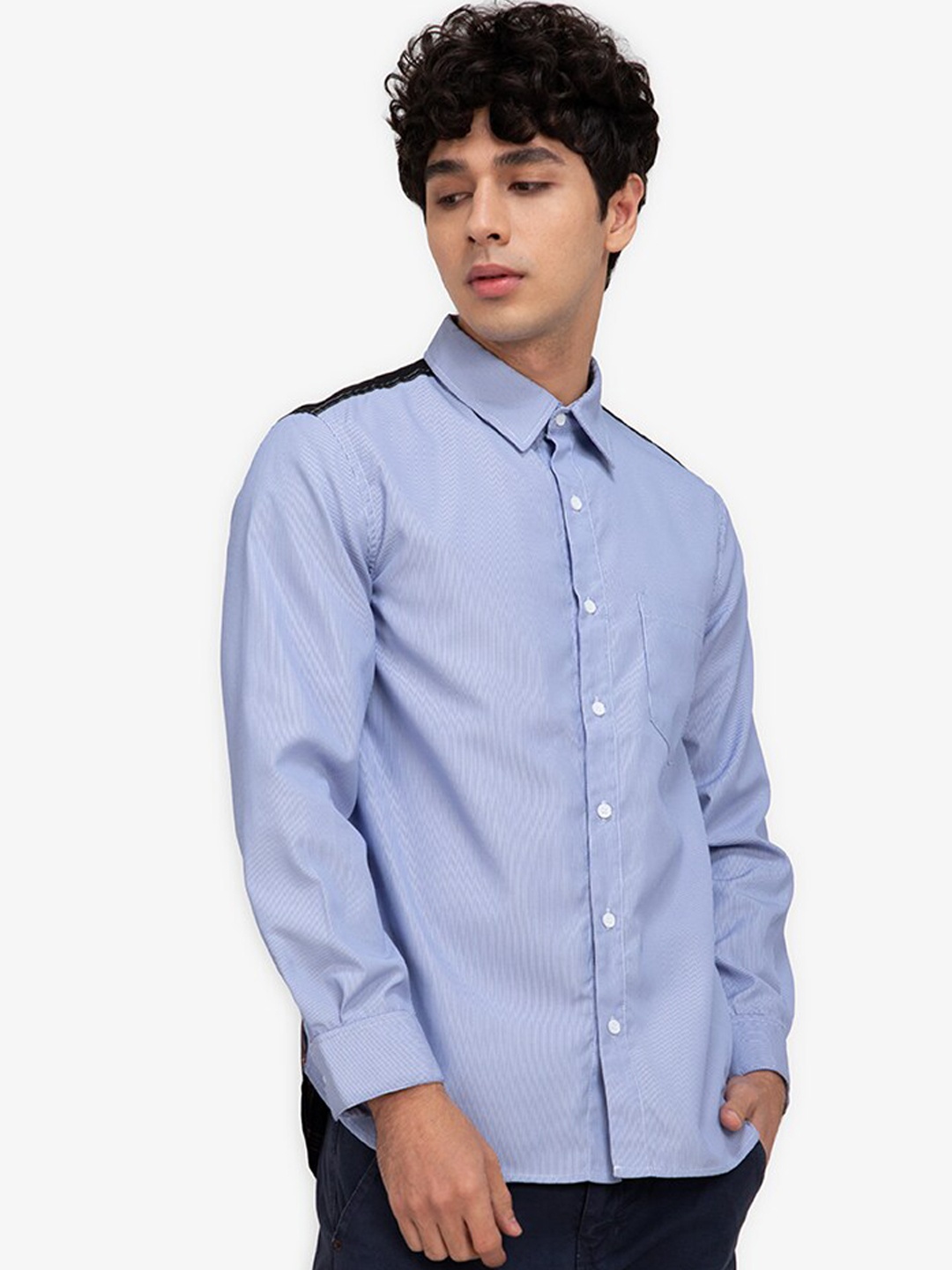 

ZALORA BASICS Men Blue & Black Striped Casual Shirt