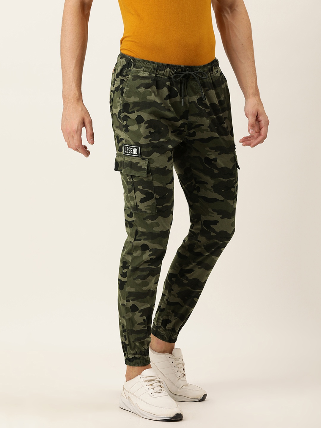 

IVOC Men Olive Green Camouflage Print Cotton Slim Fit Comfort Cargo Joggers