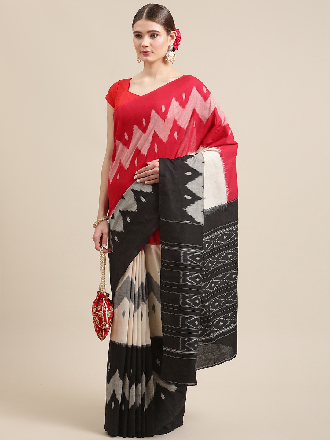 

ADITRI Assorted Geometrc Print Pure Cotton Ikat Saree