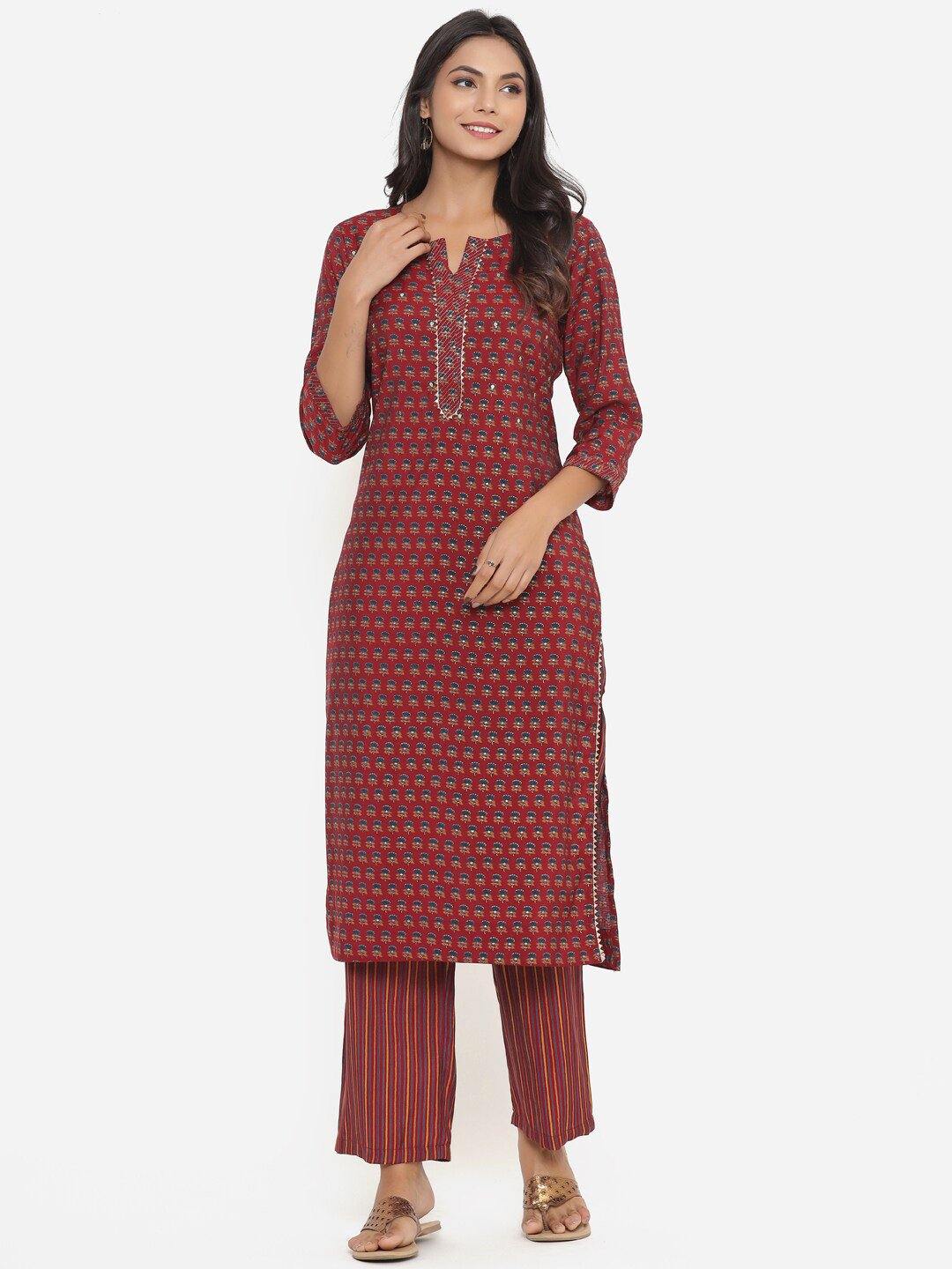 

Do Dhaage Women Maroon Ethnic Motifs Printed Kurta with Palazzos
