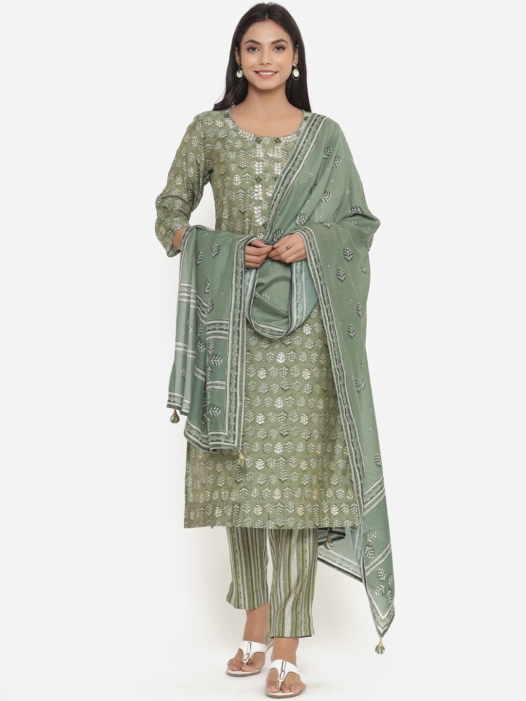 

Do Dhaage Women Green Ethnic Motifs Printed Kurta with Trousers & With Dupatta