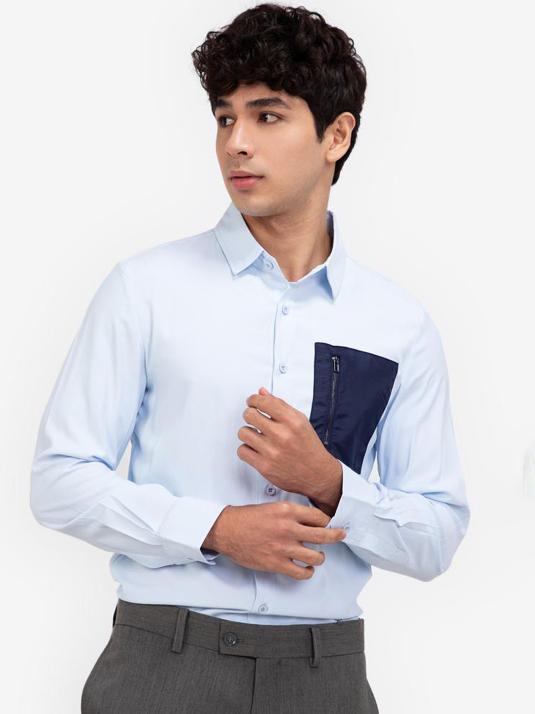 

ZALORA BASICS Men Black Pouch Pocket Casual Shirt