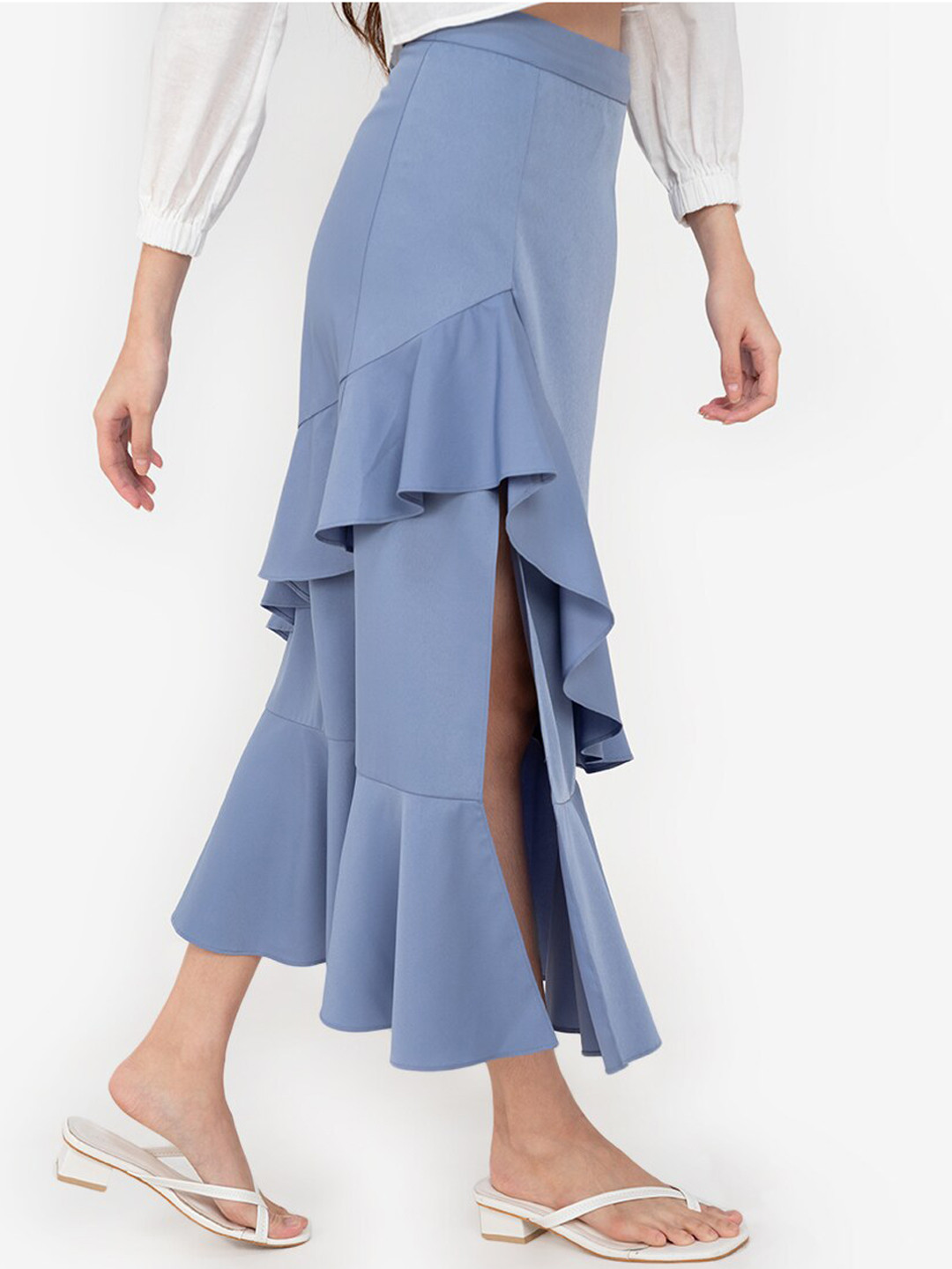 

ZALORA BASICS Blue Solid Ruffled Skirt With Side Slit