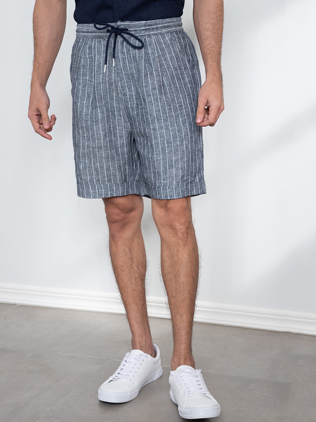 

ORIGIN BY ZALORA Men Grey Striped Linen Slim Fit Pleated Shorts