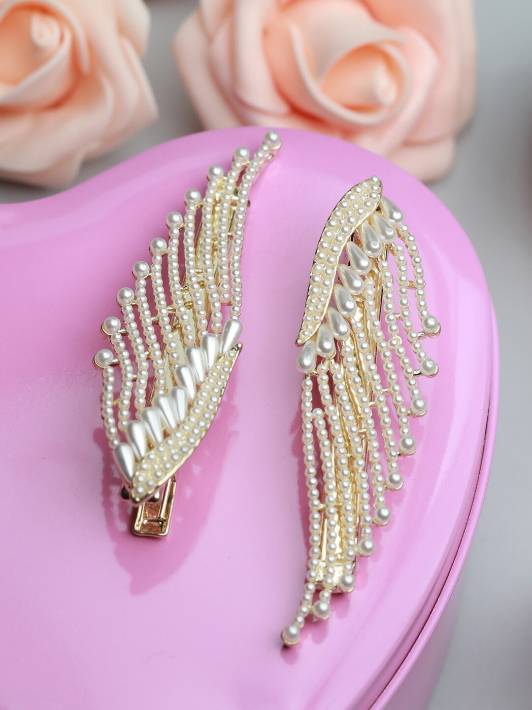

PRITA BY PRIYAASI Women Gold-Toned & White Beaded Hair Accessory Set