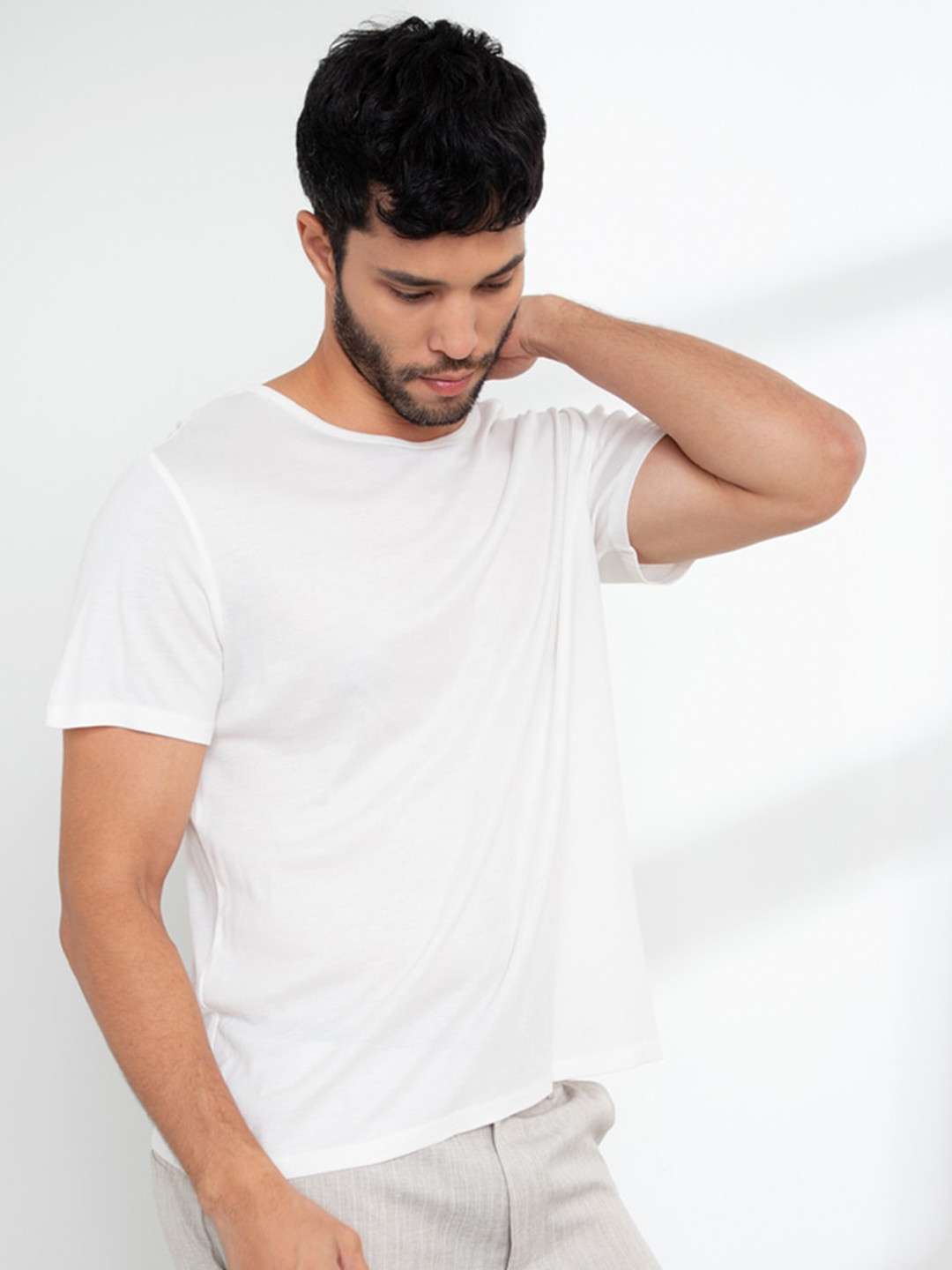 

ORIGIN BY ZALORA Men White Solid T Shirt