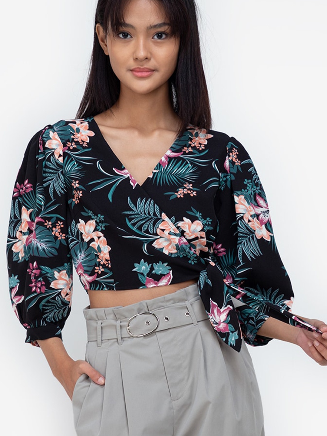 

ZALORA BASICS Women Black Floral Printed Crop Wrap Top