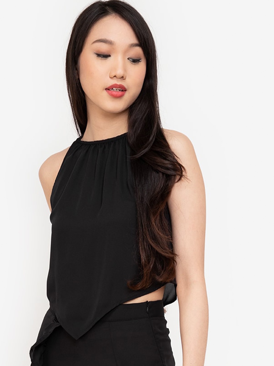 

ZALORA BASICS Women Black Solid Crop Top