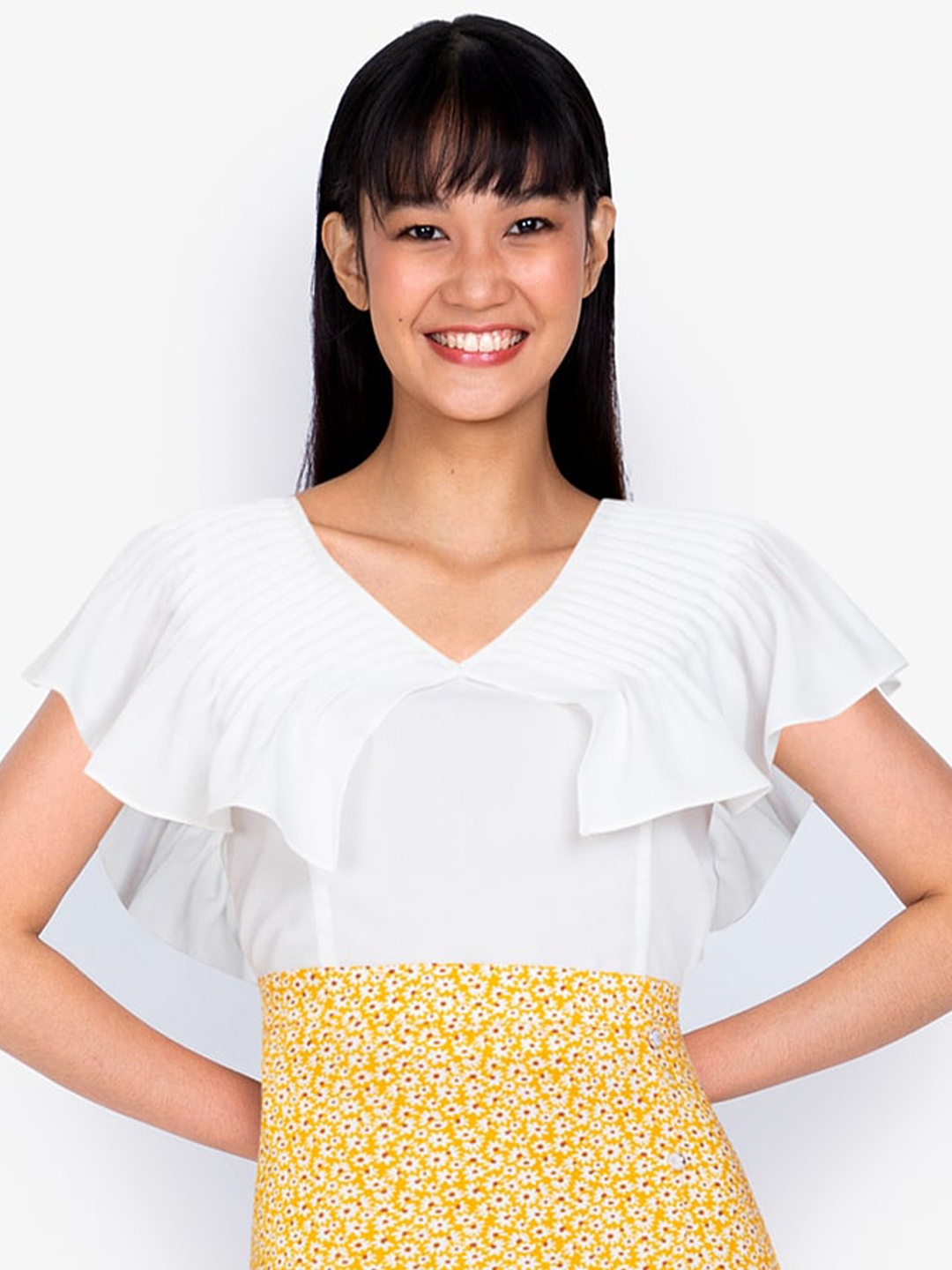 

ZALORA BASICS White Pintuck Detail Crop Top