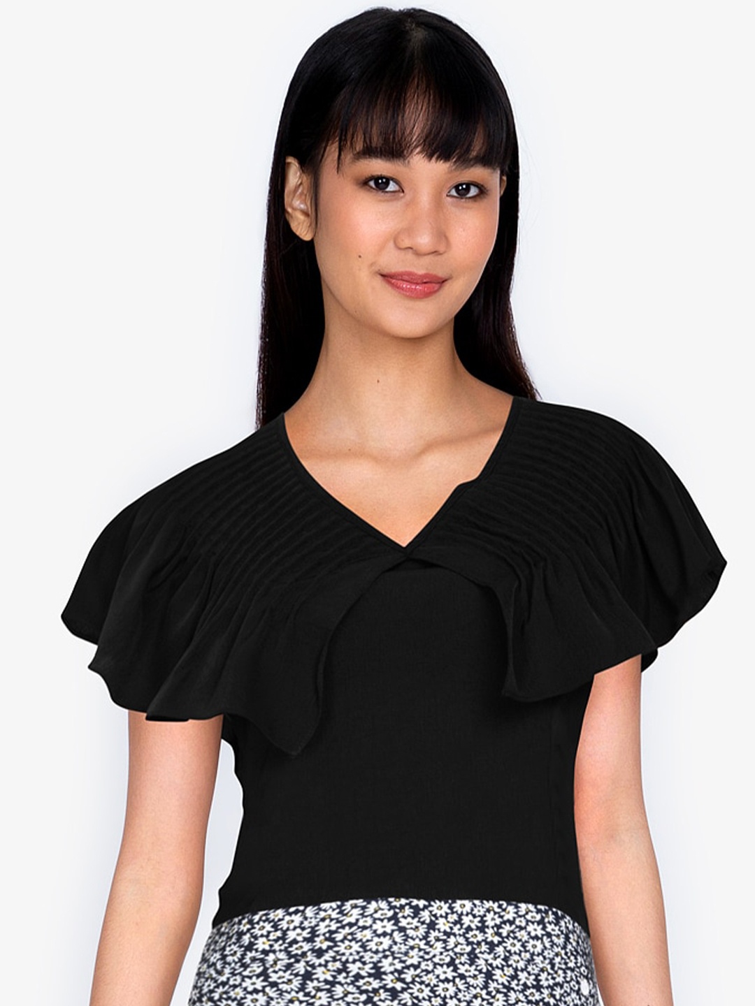 

ZALORA BASICS Black Crop Top