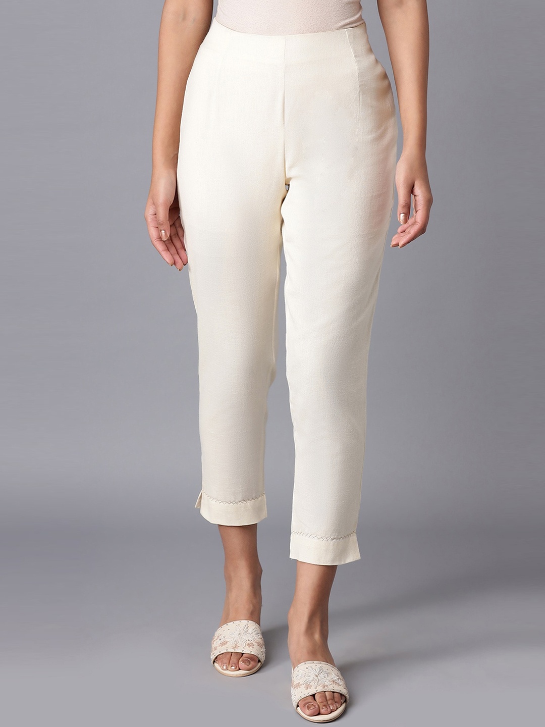 

W Women White Slim Fit Cropped Trousers