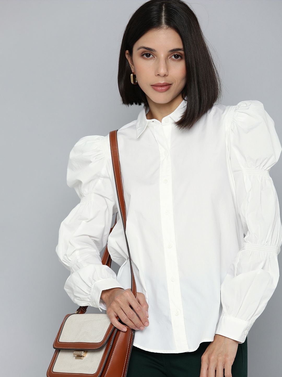 

Levis Women White Solid Pure Cotton Casual Shirt