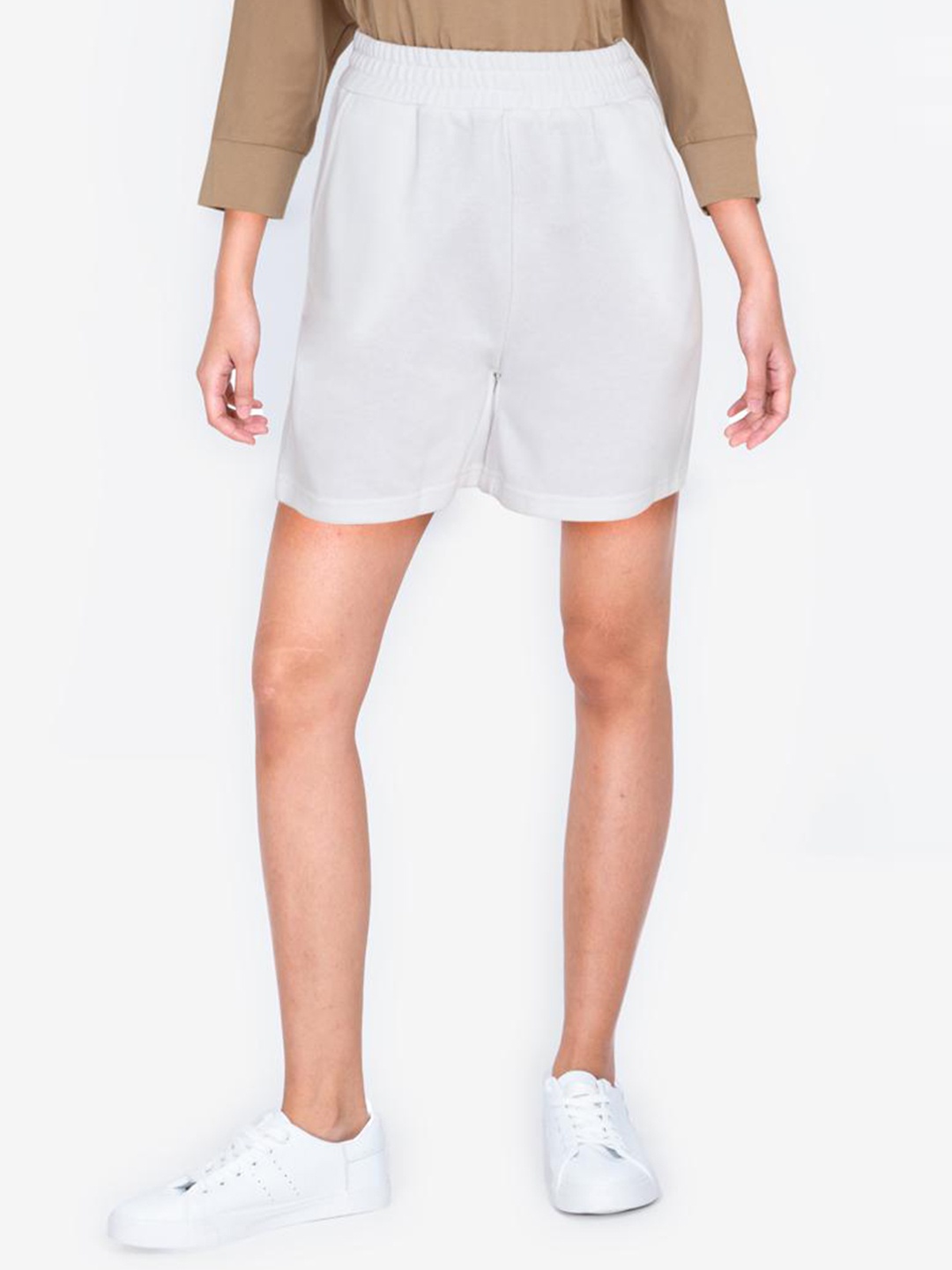 

ZALORA BASICS Women White High-Rise Shorts