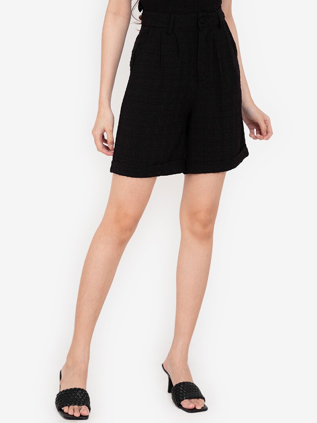 

ZALORA BASICS Women Black Solid Short