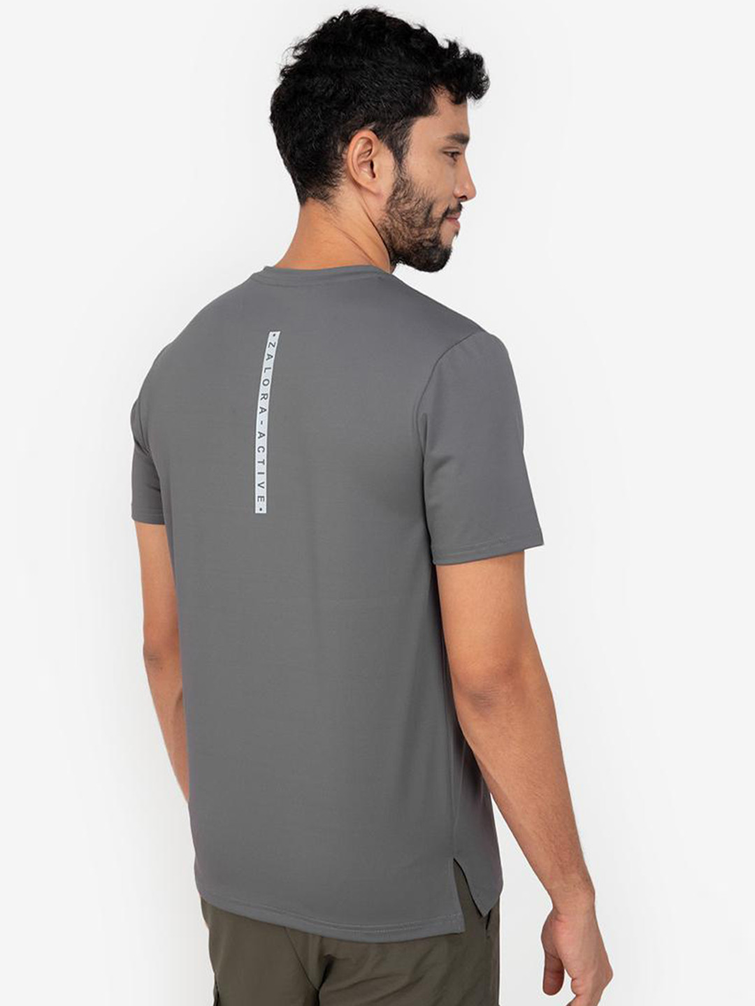 

ZALORA ACTIVE Men Charcoal Grey Camouflage Dri-FIT Pockets Yoga T-shirt