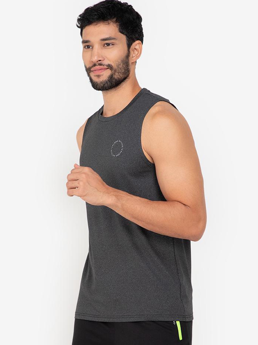 

ZALORA ACTIVE Men Black & Green Camouflage Printed T-shirt