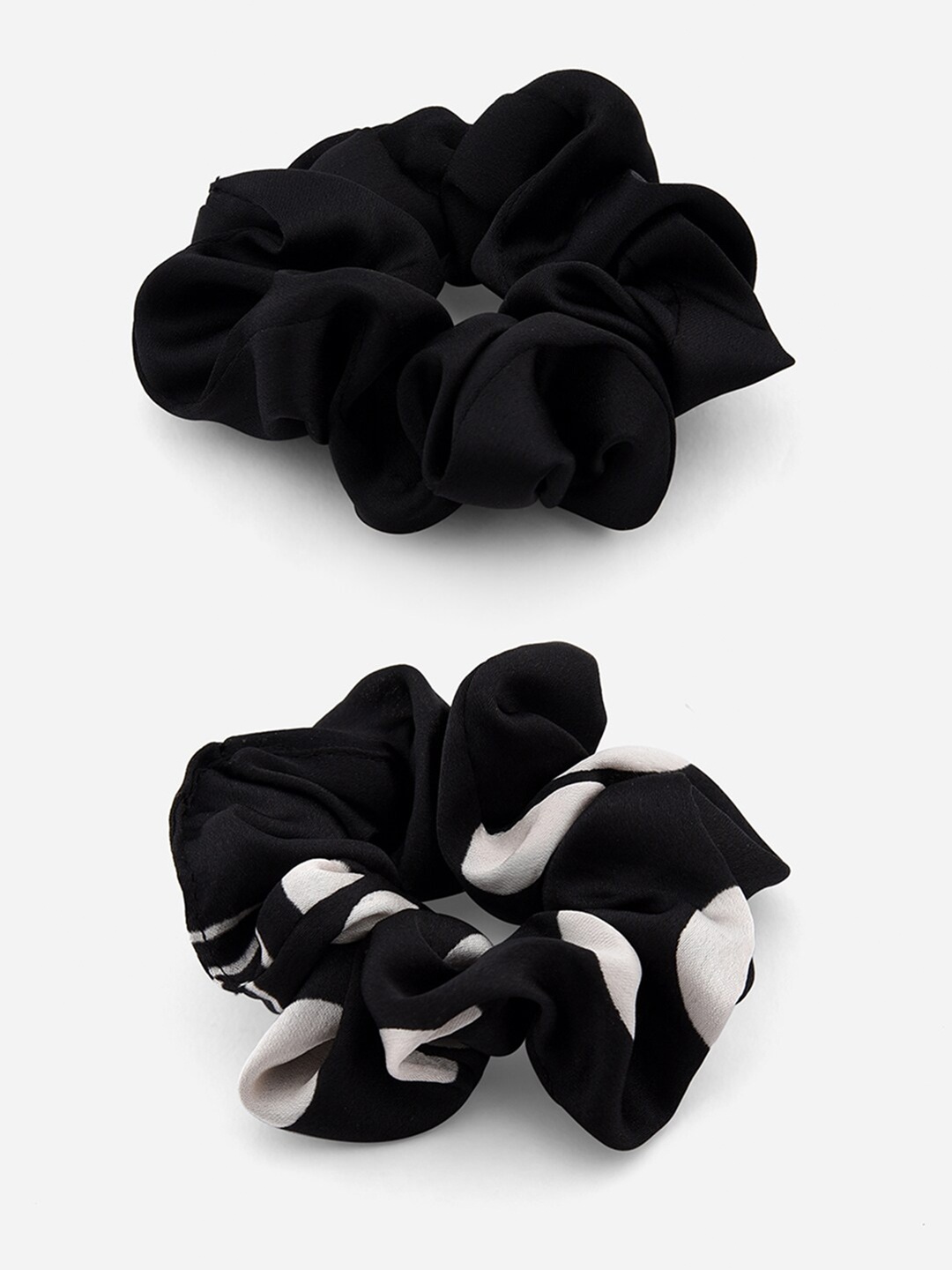 

ToniQ Women Black & White Set of 2 Ponytail Holders