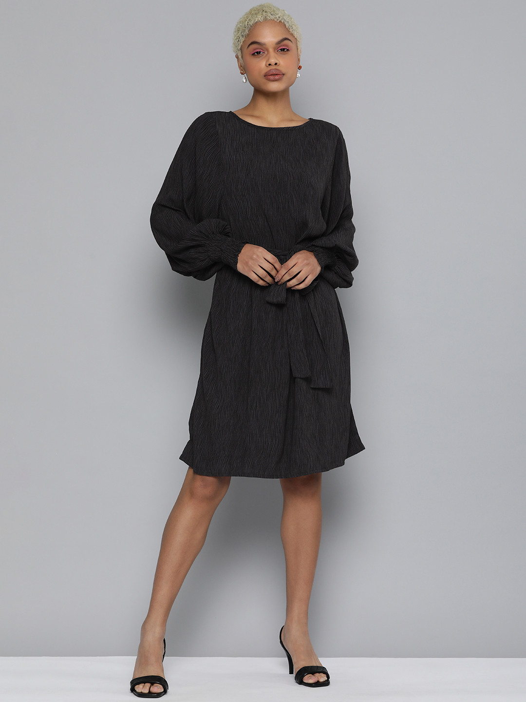 

Levis Women Black & Grey Striped Redloop Puff Long Sleeves A-Line Dress